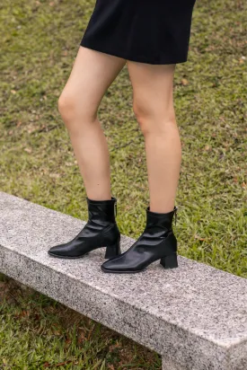 Aberdeen Block Heel Boots in Black