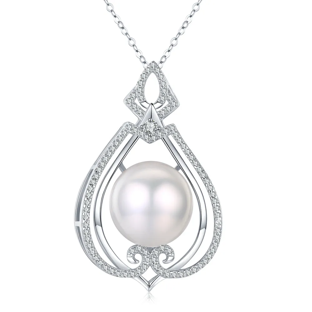 Enchanted Trine Pearl Necklace