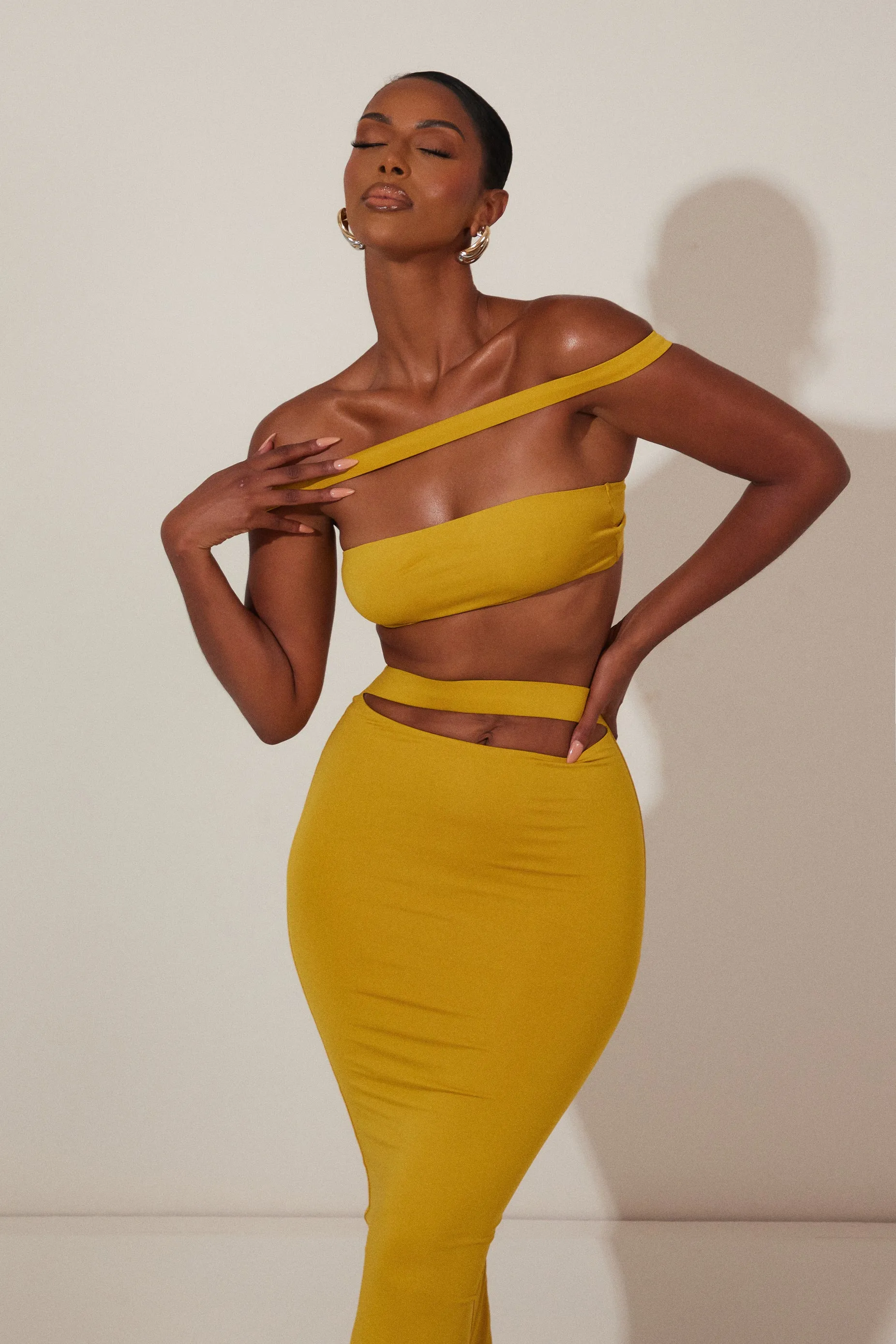 The Off Shoulder Midaxi Set - Mustard