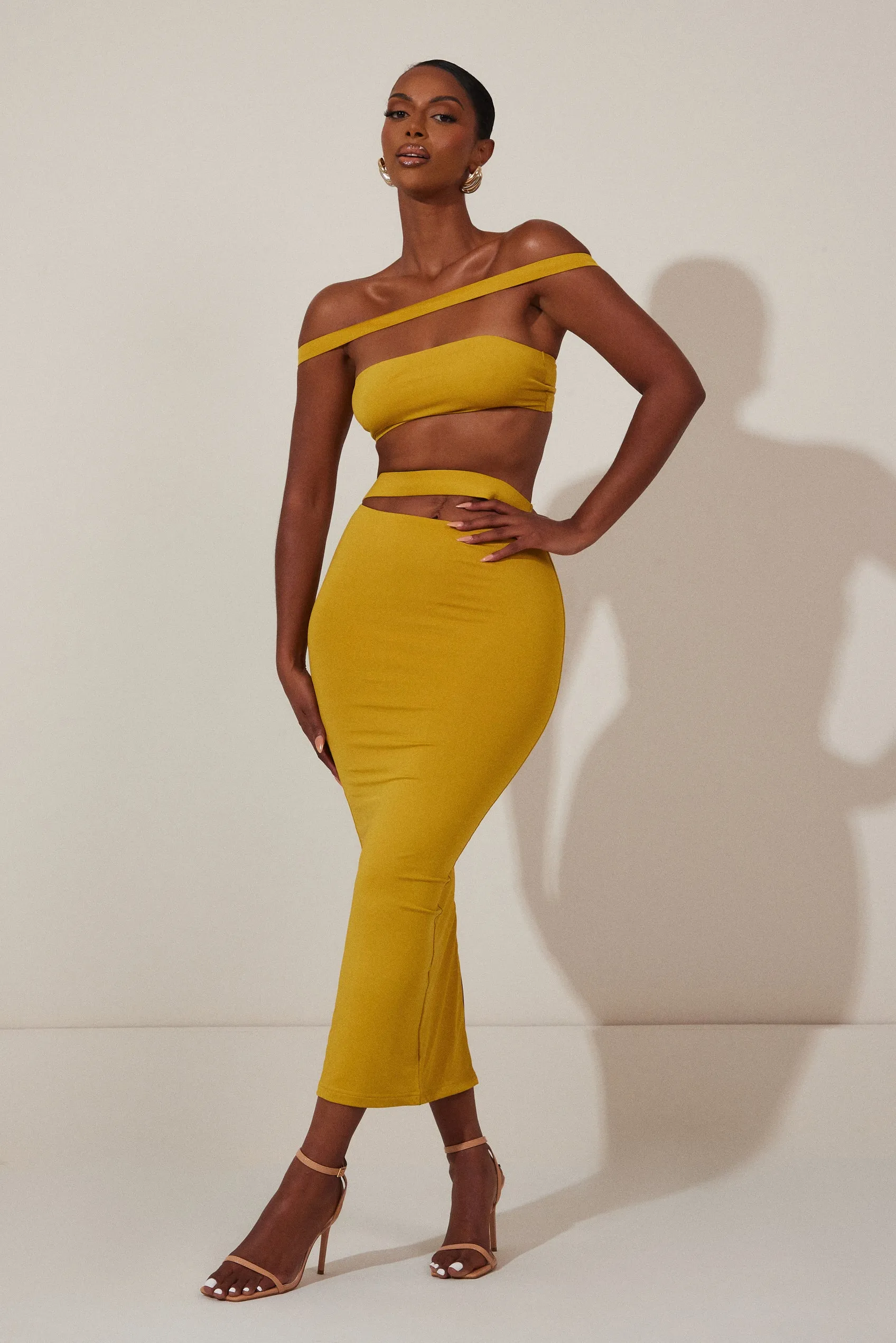 The Off Shoulder Midaxi Set - Mustard